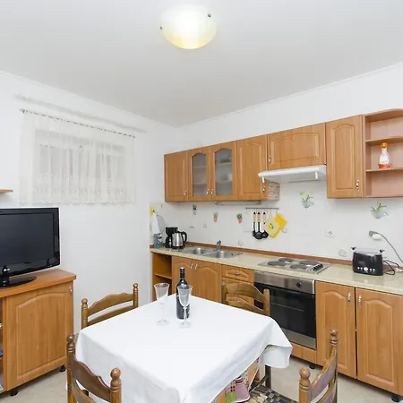 House Poets Street In Old * שיבניק