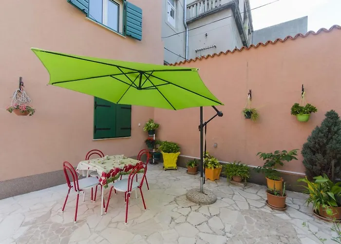 Prázdninový dům House Poets Street In Old Šibenik